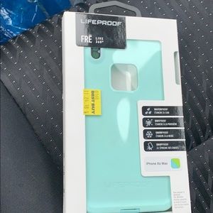 Lifeproof case iPhone X’s max Fre